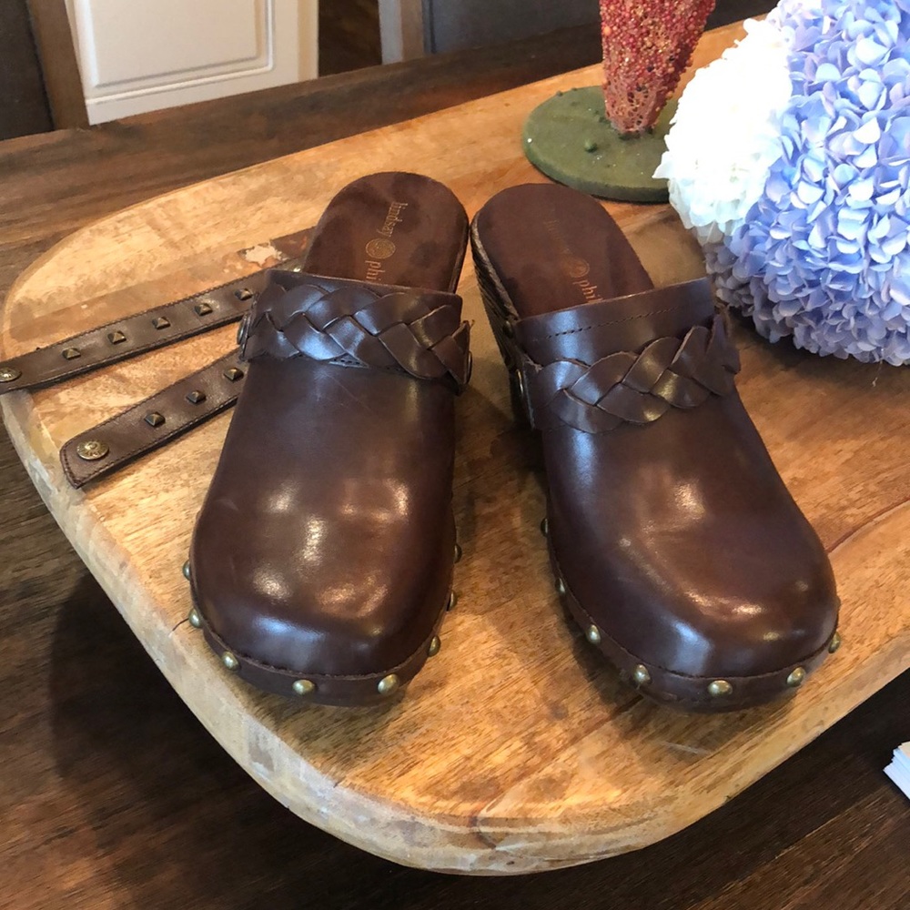Lindsay Phillips Karin clog